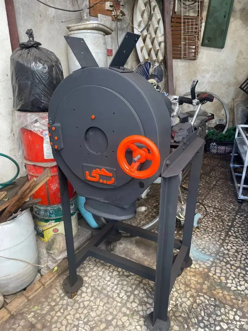 آسیاب رجبی|ماشین‌آلات صنعتی|رشت, یخسازی|دیوار