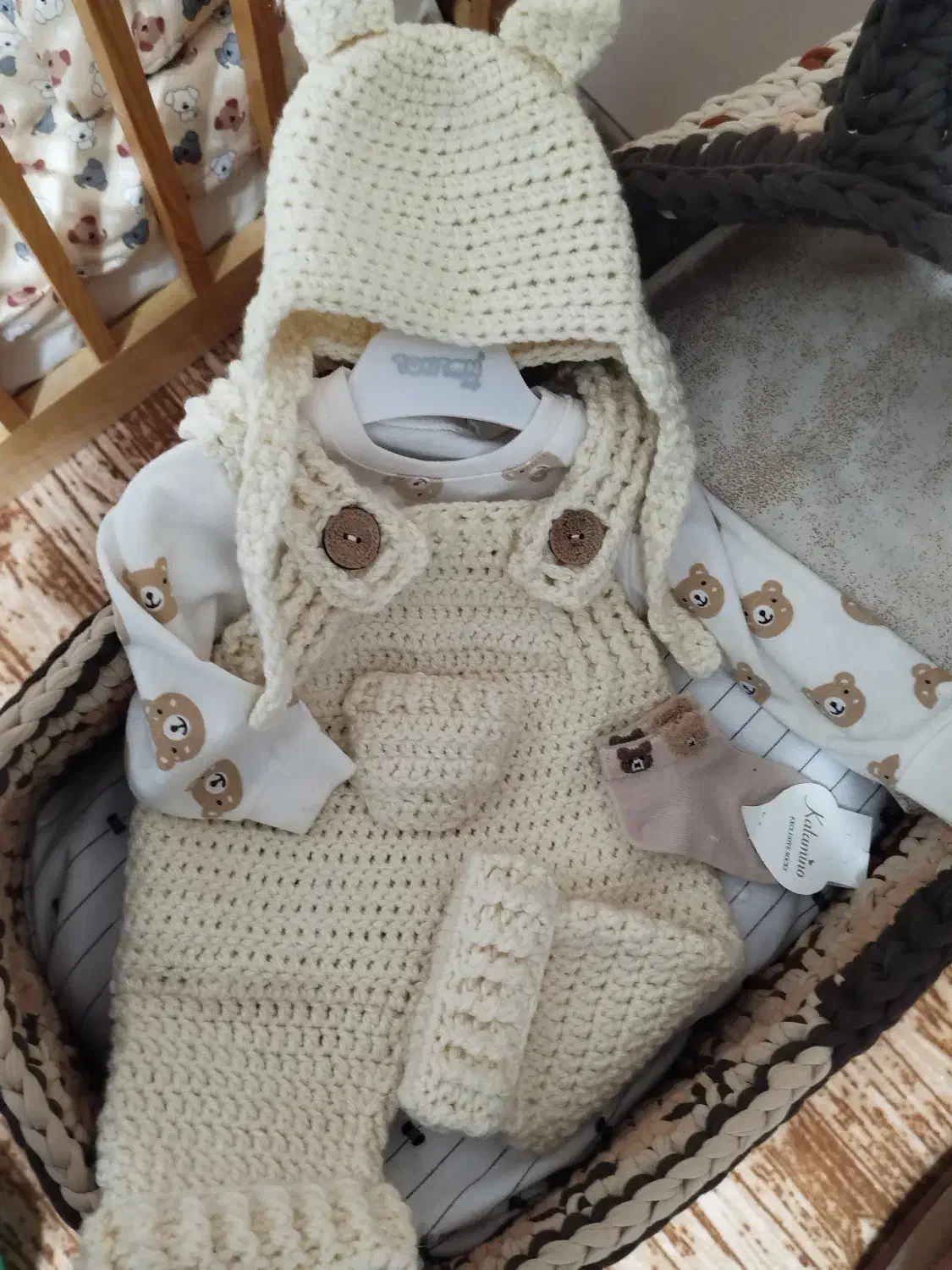 بافت بیلر و کلاه نوزادی|کفش و لباس بچه|آستارا, |دیوار