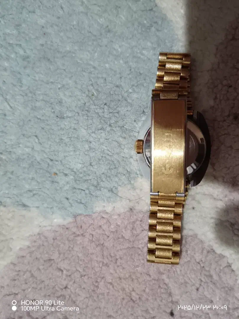 ساعت رادو|ساعت|بندرلنگه, |دیوار