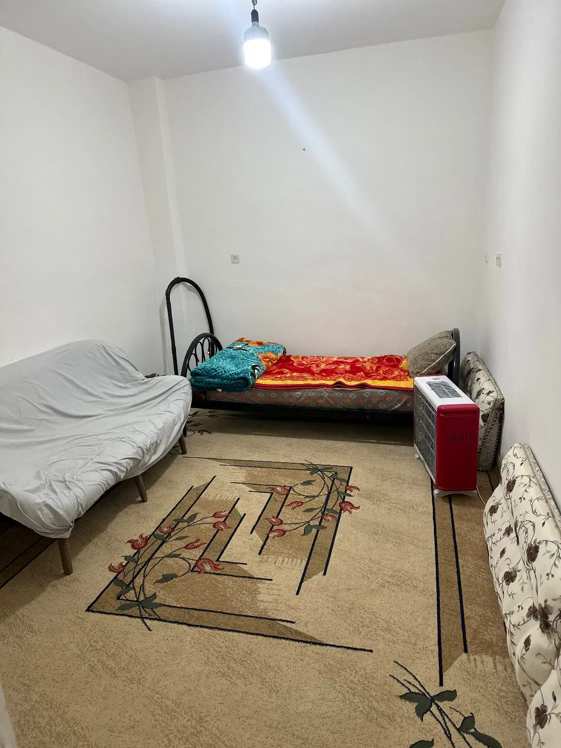 سویت مرکز شهر خ فردوسی|اجارهٔ کوتاه‌مدت آپارتمان و سوئیت|ایلام, |دیوار