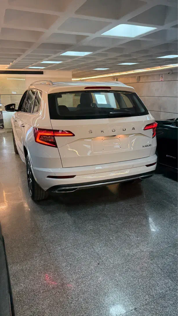 اشکودا کاروک ۲۰۲۴|خودرو سواری و وانت|تهران, عباس‌آباد|دیوار