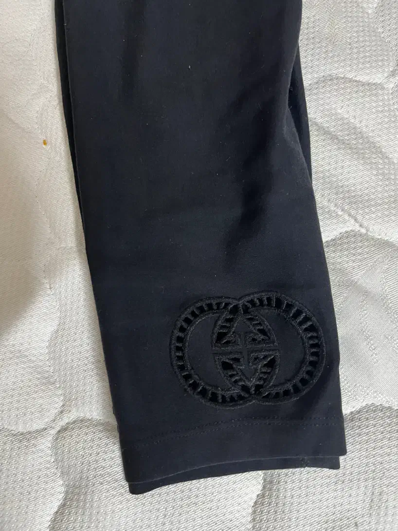 شلوار|لباس|مشهد, کارگران|دیوار