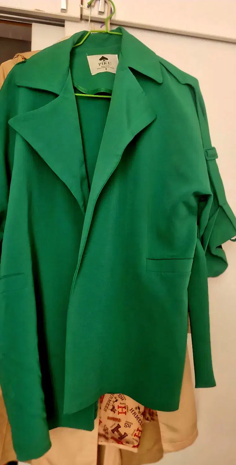 پوشاک|حراج|رشت, گلباغ نماز|دیوار