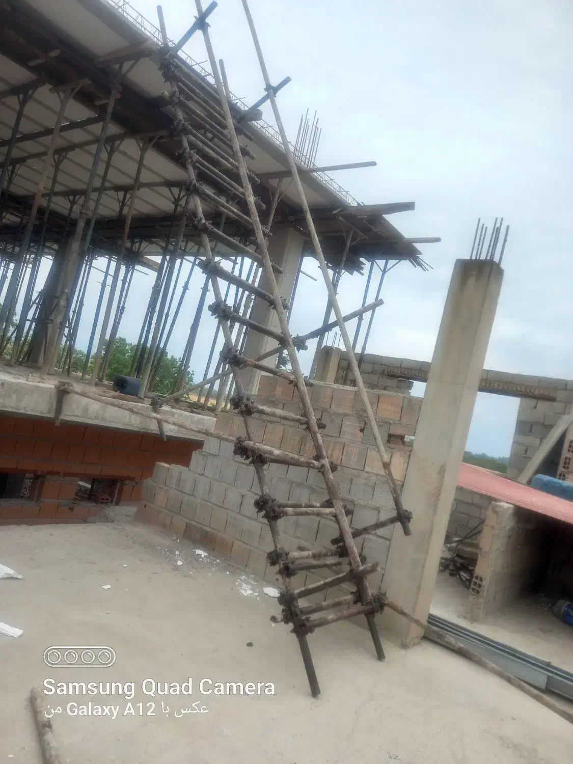 داربست فلزی گرشا تمامی  امور ساختمانی|خدمات پیشه و مهارت|لاهیجان, شیشه گران|دیوار