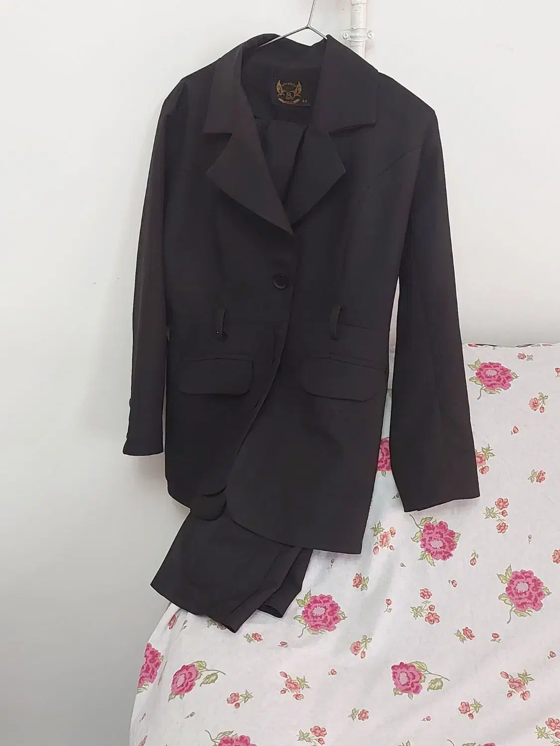 لباس در ح نو|لباس|خوی, |دیوار