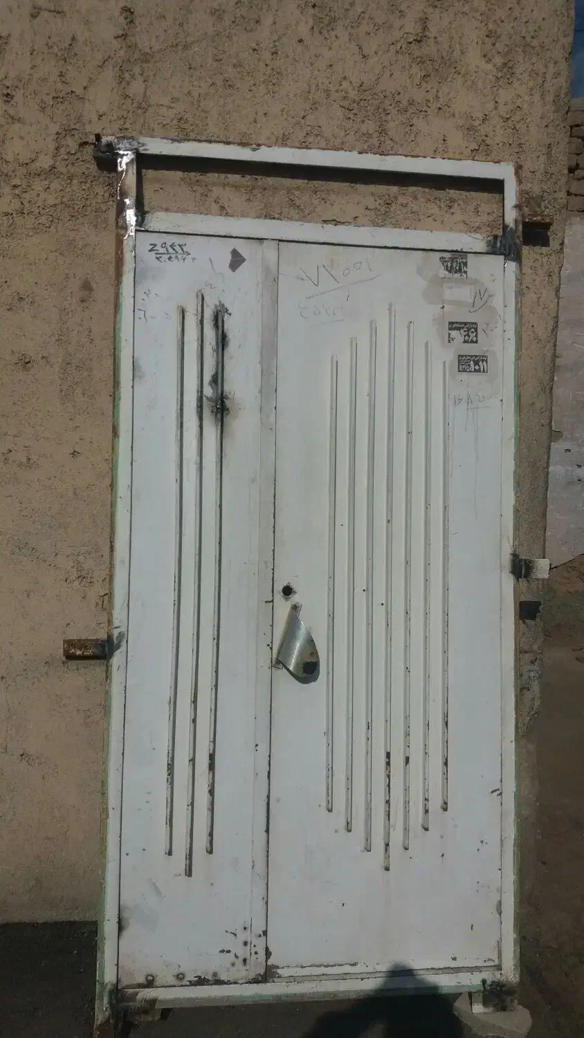 درب حیاطی سالم|مصالح و تجهیزات ساختمان|کاشان, فاز ۱ ناجی آباد|دیوار