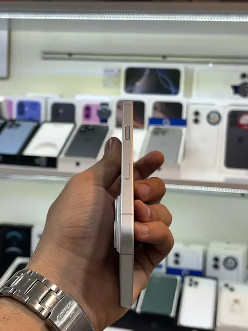 Iphone 16 128 GB در حد اکبند فقط ۲ بار شارژ|موبایل|کرج, گوهردشت|دیوار