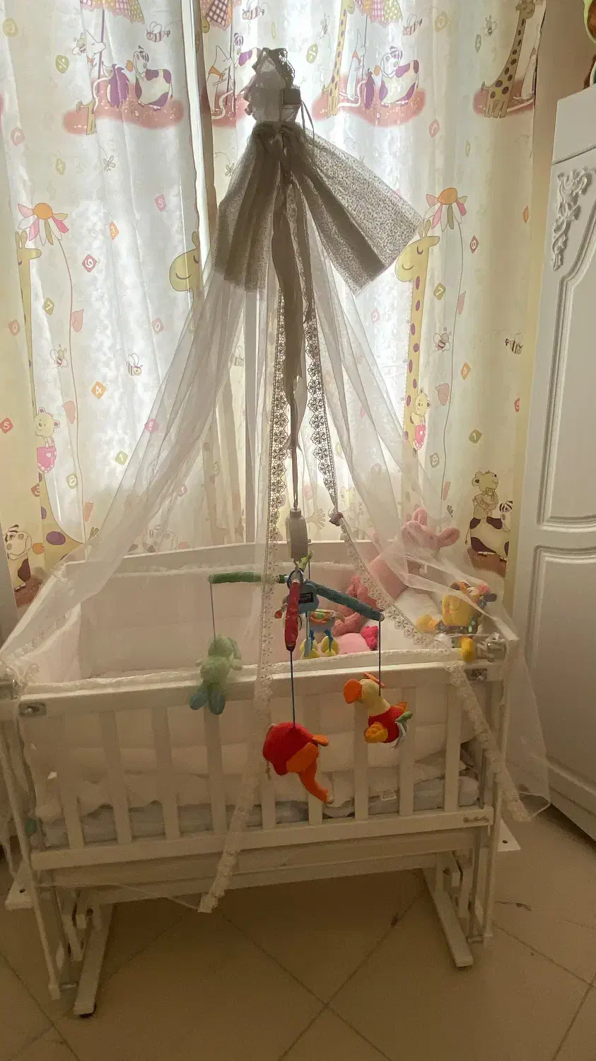 تخت کنار مادر مدل فرشته دارای حالت گهواره|تخت و سرویس خواب|ری, دیلمان|دیوار