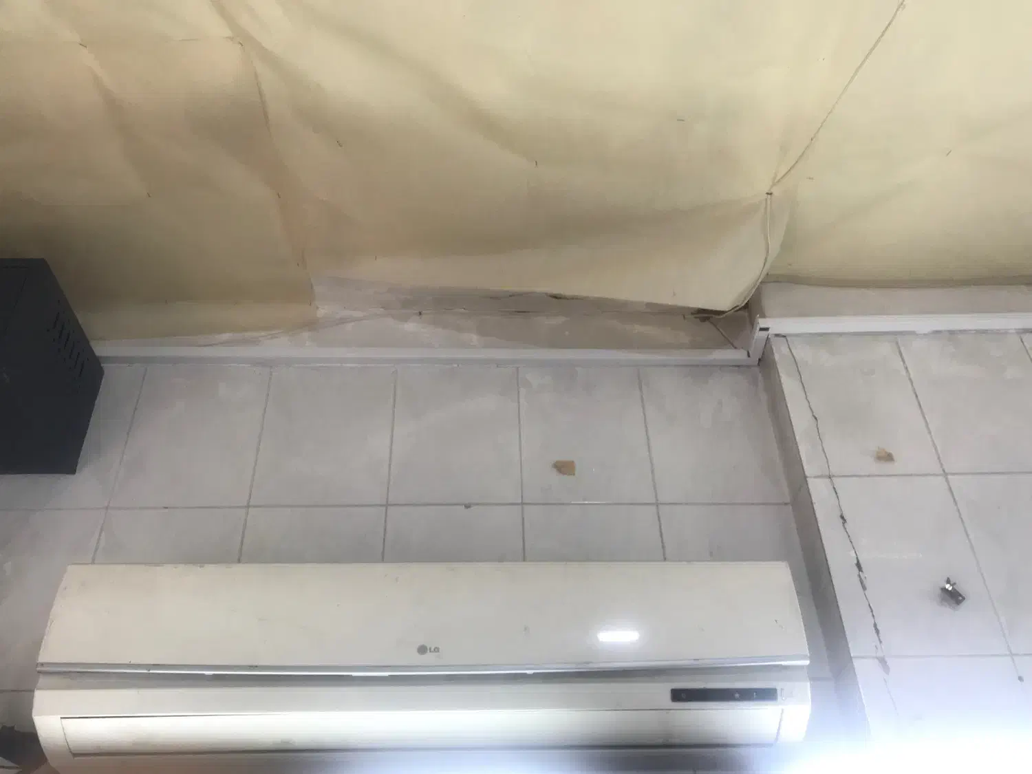 کولر گازی در حد نو|کولر گازی و فن‌کوئل|نیشابور, گنبد سبز|دیوار