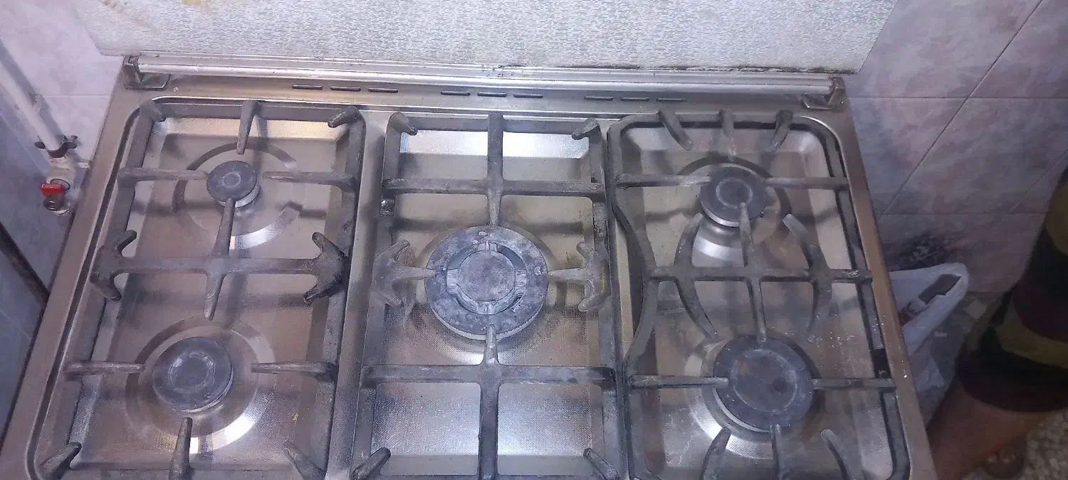 گاز ۵ شعله سالم|اجاق گاز و لوازم برقی پخت‌وپز|ری, شهید غیوری (ابن باویه)|دیوار