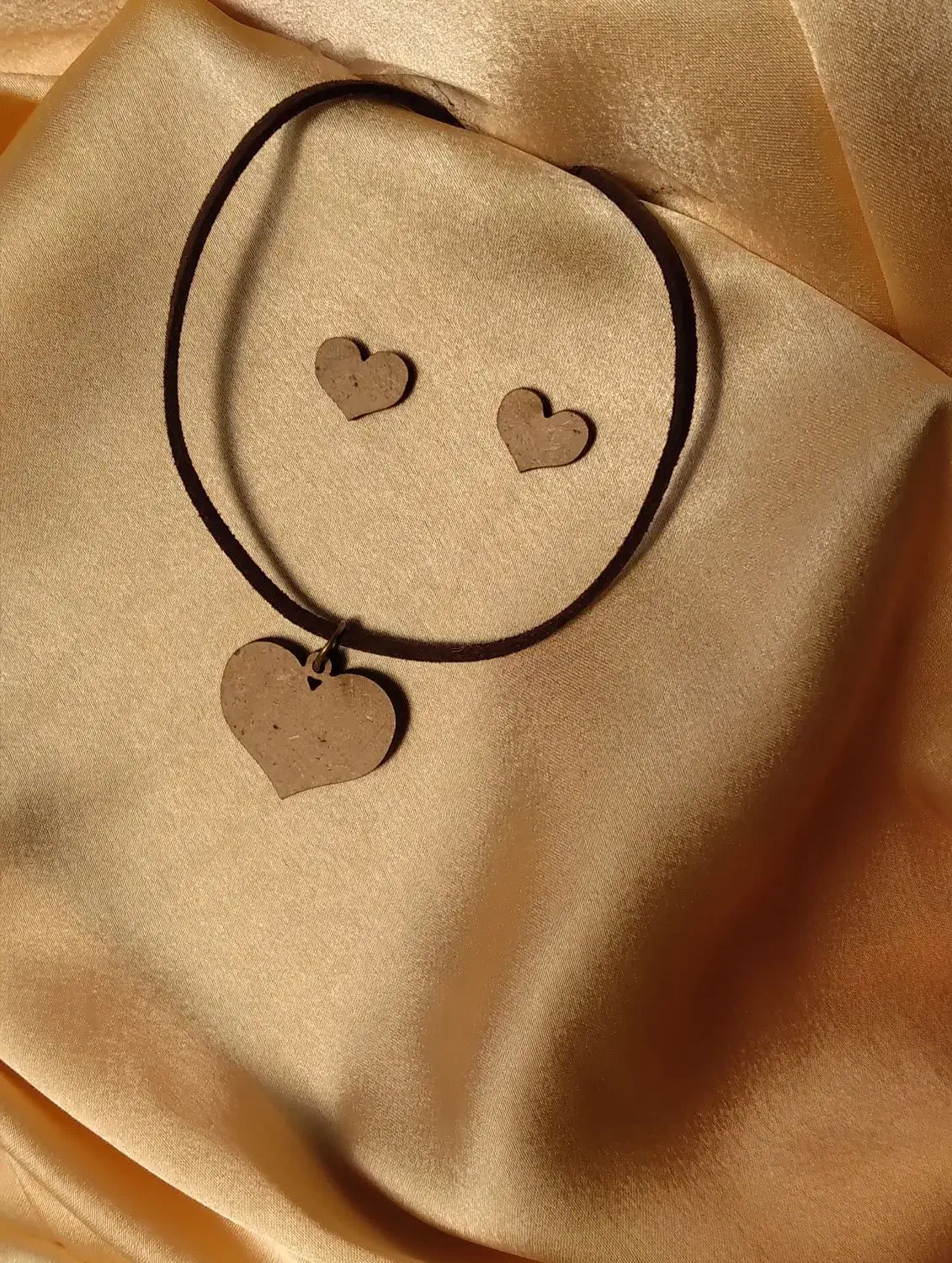 ست زیورآلات چوبی. گوشواره،گردنی، گیره مو،جاکلیدی|بدلیجات|خوی, |دیوار