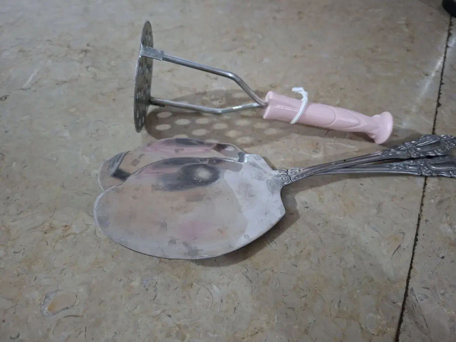 کفگیر تمیز سالم|ظروف سرو و پذیرایی|یزد, |دیوار