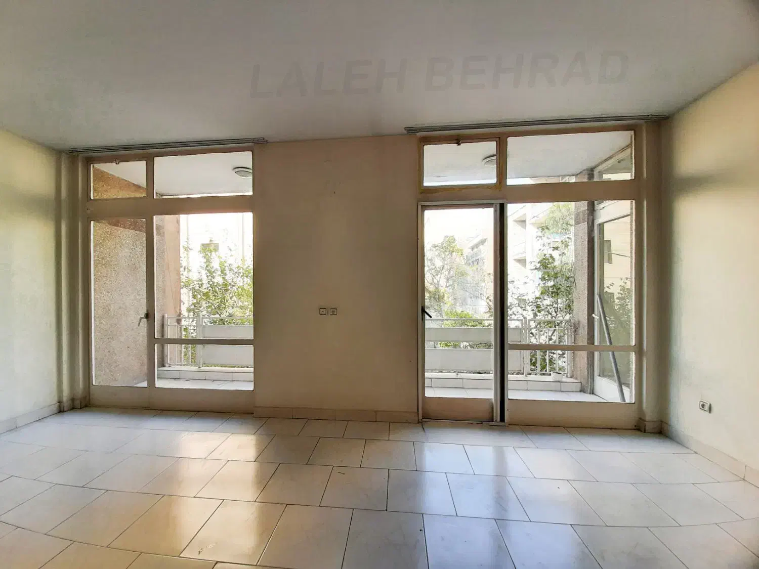 ۱۲۵ متر / تک واحدی / ۲۰ متر تراس/ خوش نقشه