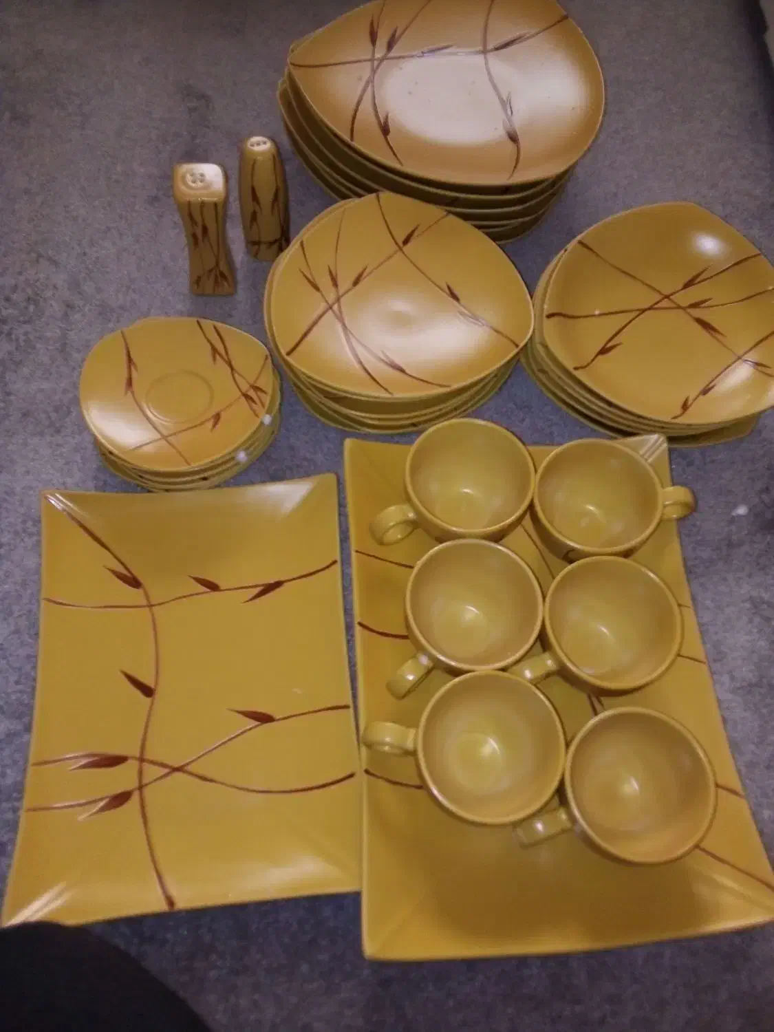 ظروف غذاخوری|ظروف سرو و پذیرایی|ری, دولتآباد|دیوار