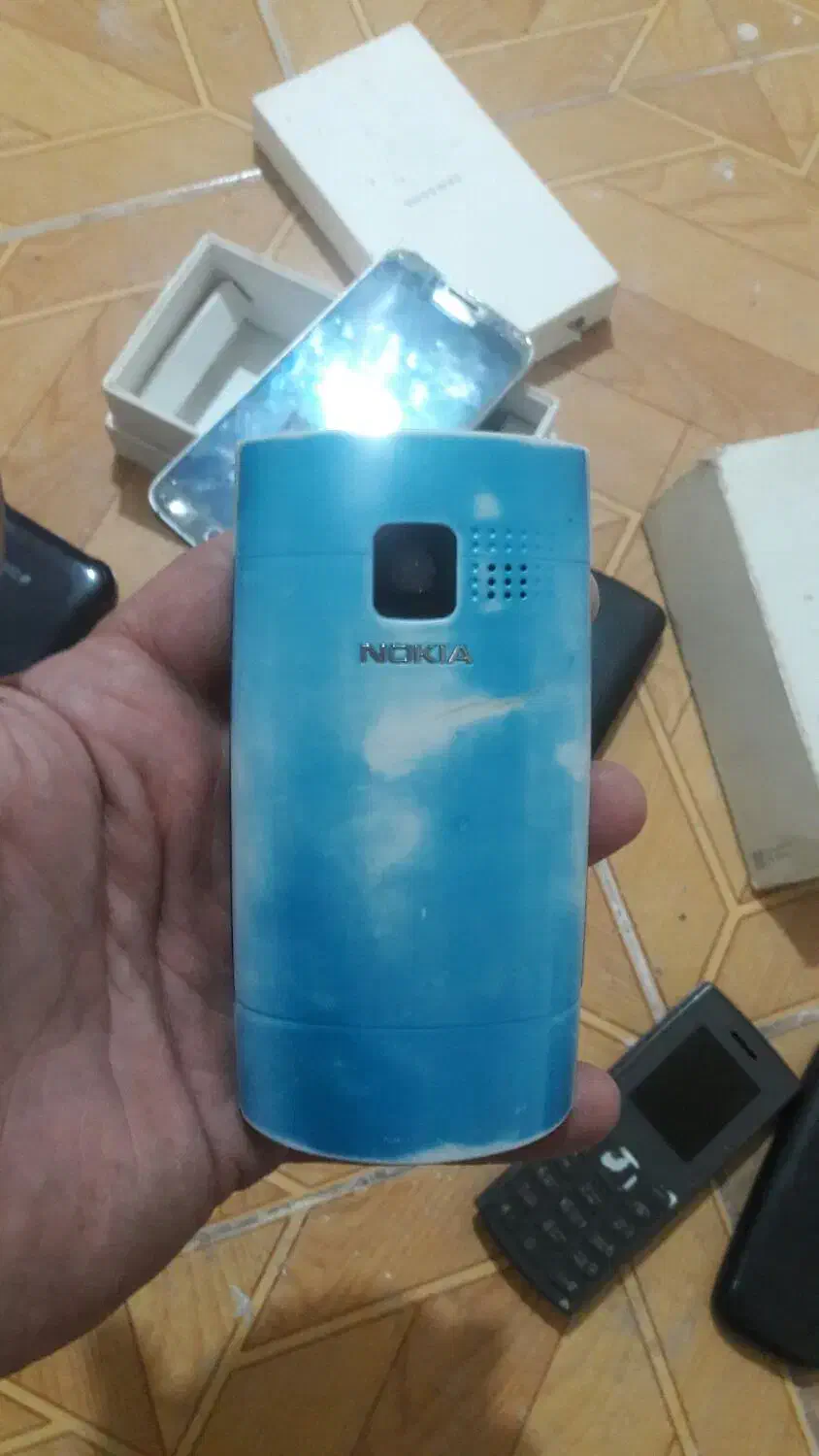موبایل نوکیا سالم و بقیه احتیاج به تعمیر|موبایل|کرج, کرج نو|دیوار