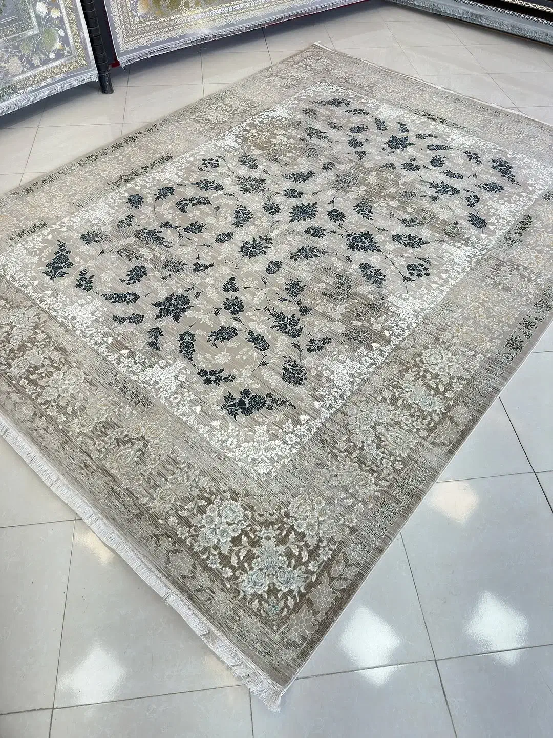 فرش تمام نخ نقشه اصفهان سنگین وزن|فرش|تهران, شهرک شریعتی|دیوار