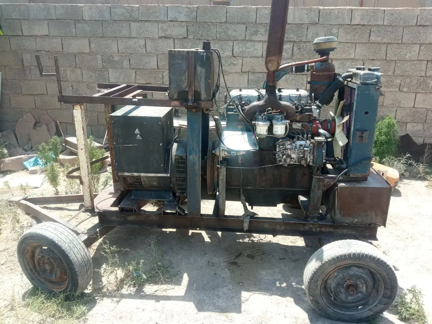 موتور برق رومانی چهار سیلندر|ماشین‌آلات صنعتی|هلالی, |دیوار