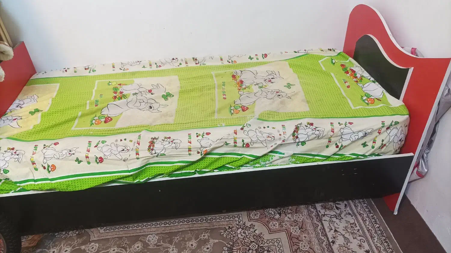 تختخواب نوجوان|تخت و صندلی بچه|نیشابور, هفده شهریور|دیوار