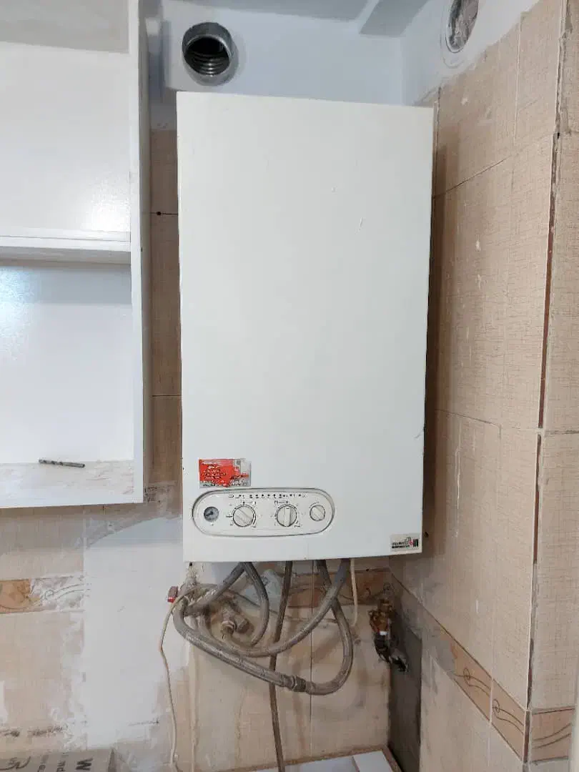 فروشنده و خریدار و پکیج و شوفاژ|آبگرمکن، پکیج، شوفاژ|تهران, نارمک جنوبی|دیوار