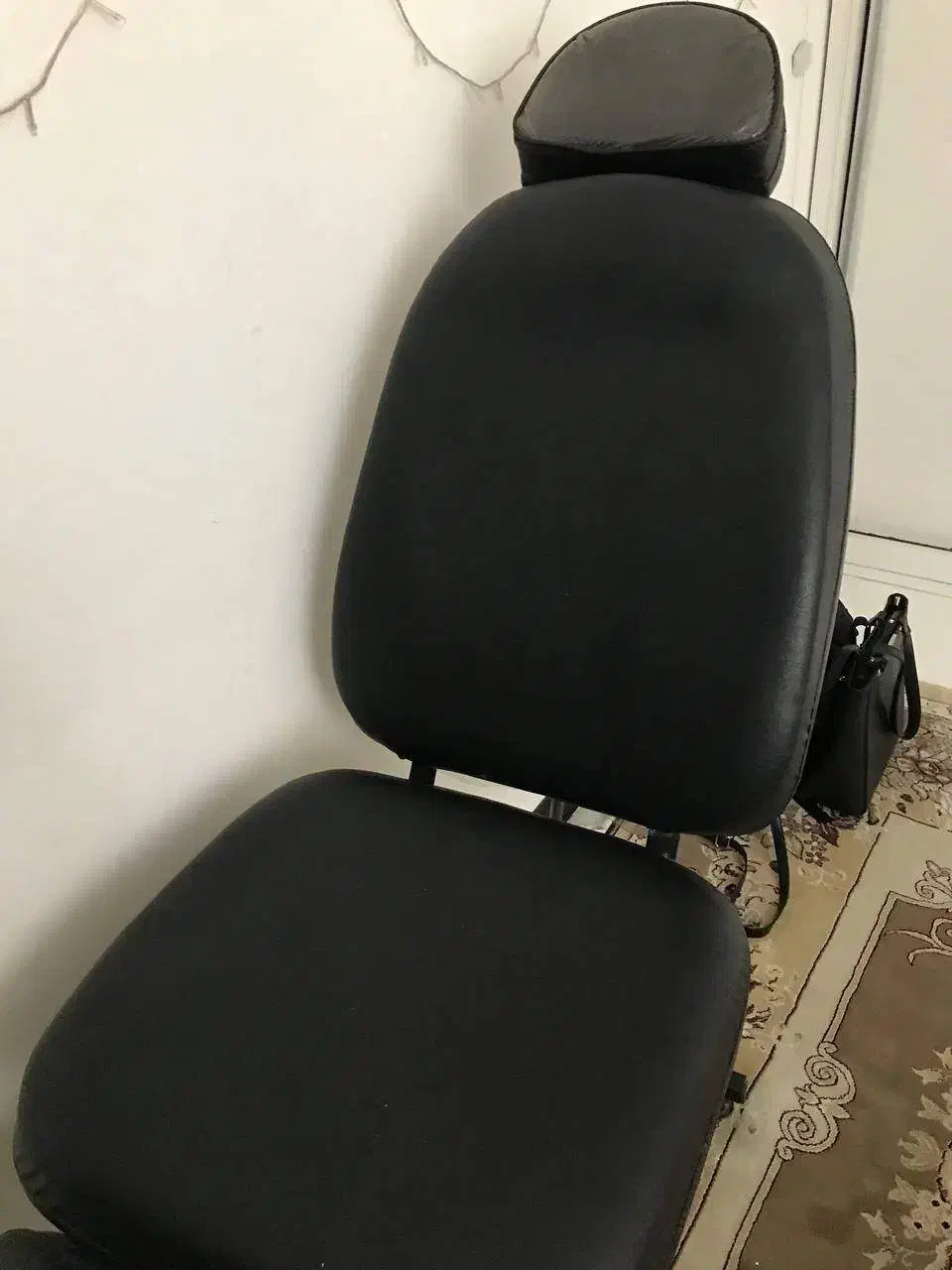 تخت آرایشگاه|آرایشگاه و سالنهای زیبایی|پردیس, فاز ۵|دیوار