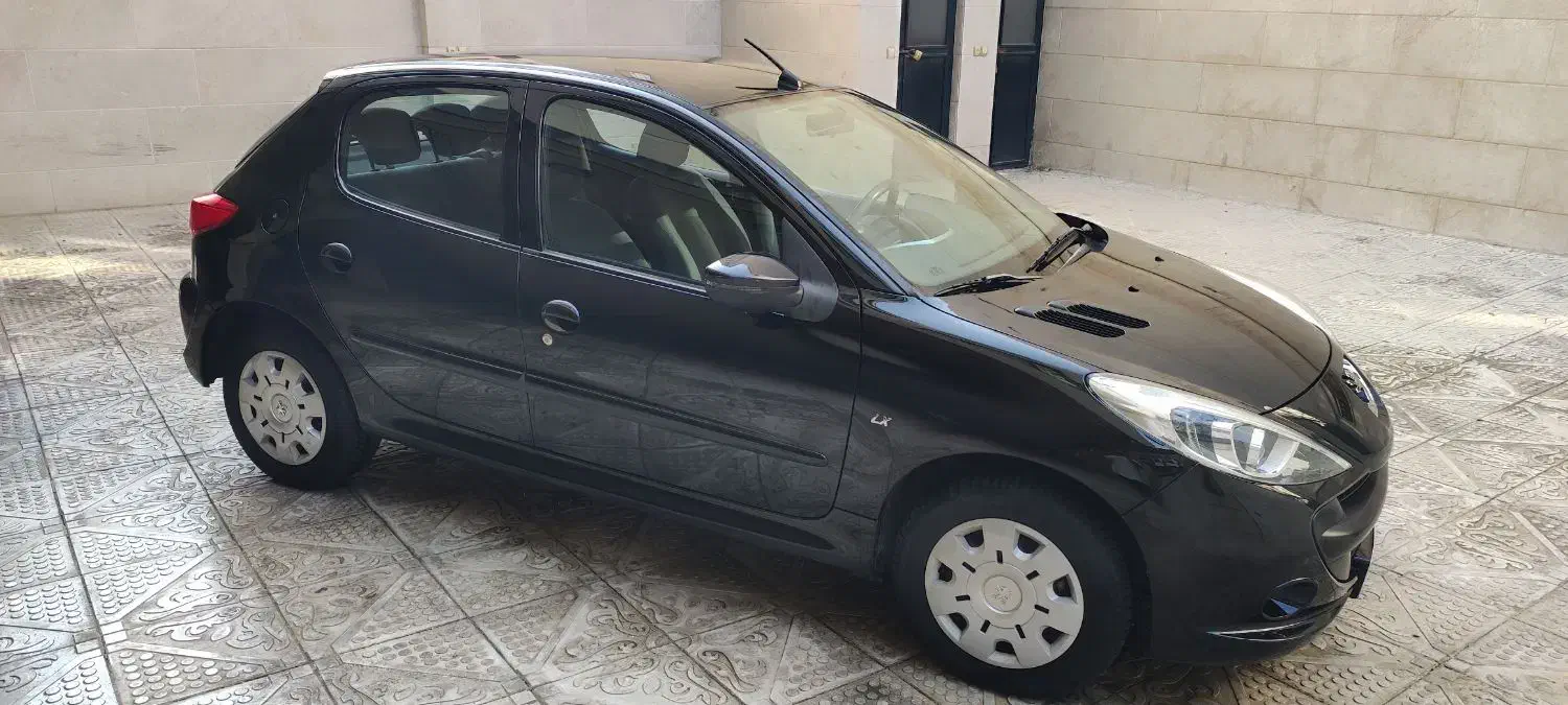 207 مدل 98 بی رنگ(دریچه گاز سیمی)|خودرو سواری و وانت|مشهد, امام رضا (ع)|دیوار