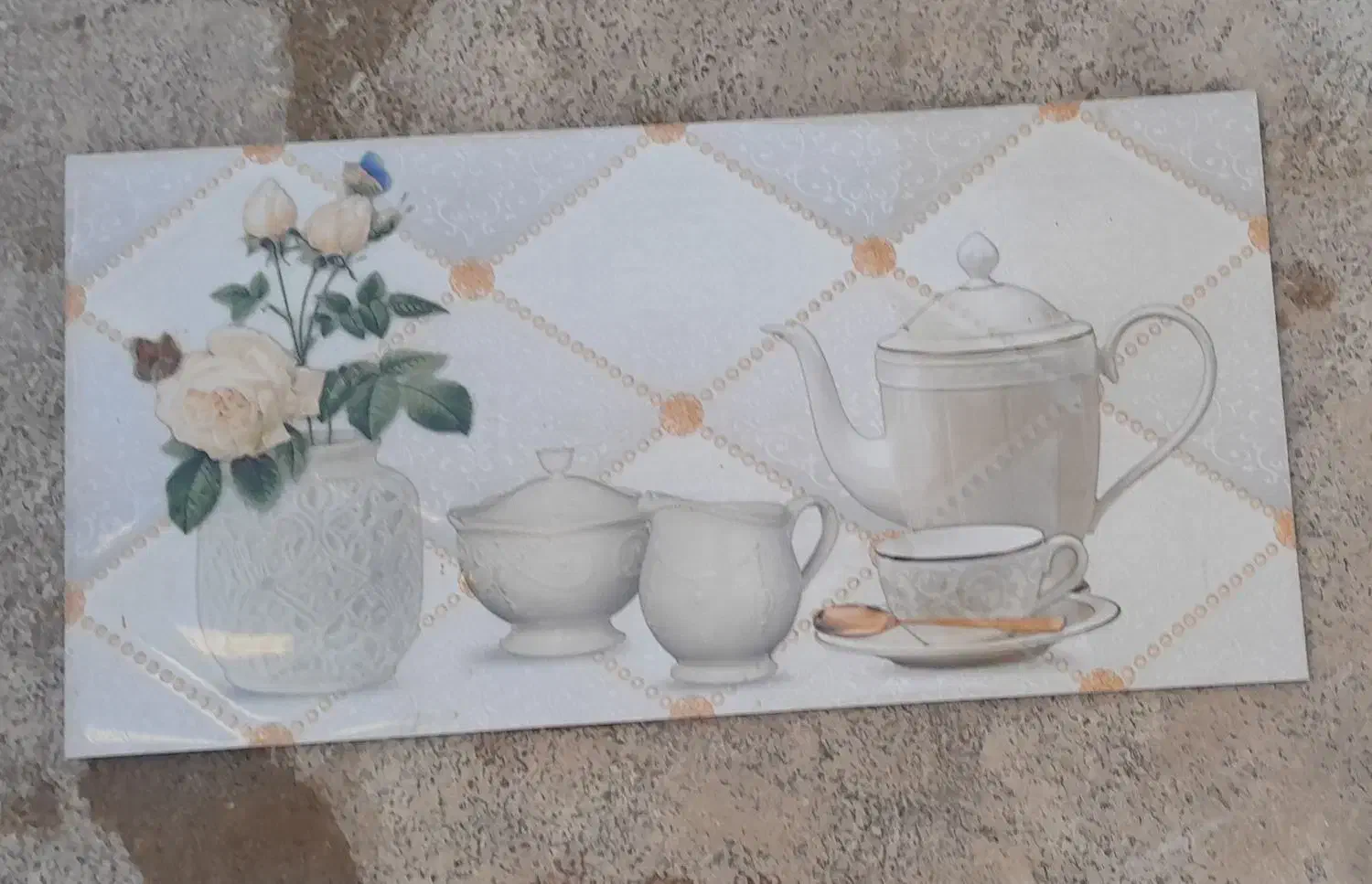 ۲۰تا کاشی فقط ۶۰۰ هزار تومان|مصالح و تجهیزات ساختمان|لردگان, |دیوار