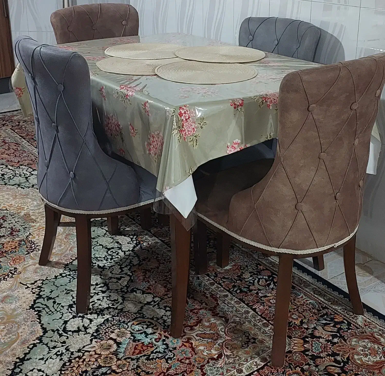 مبل و میز ناهار خوری چستر|مبلمان خانگی و میز عسلی|کوهدشت, |دیوار