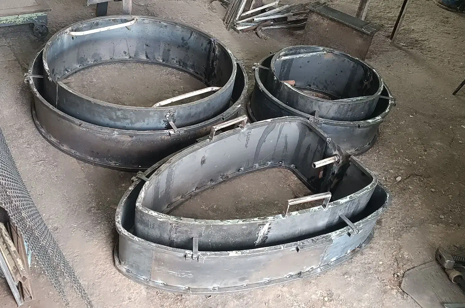 قالب لوله کول رایزر بیضی درب چاه پایه فنس|مصالح و تجهیزات ساختمان|رزن, |دیوار