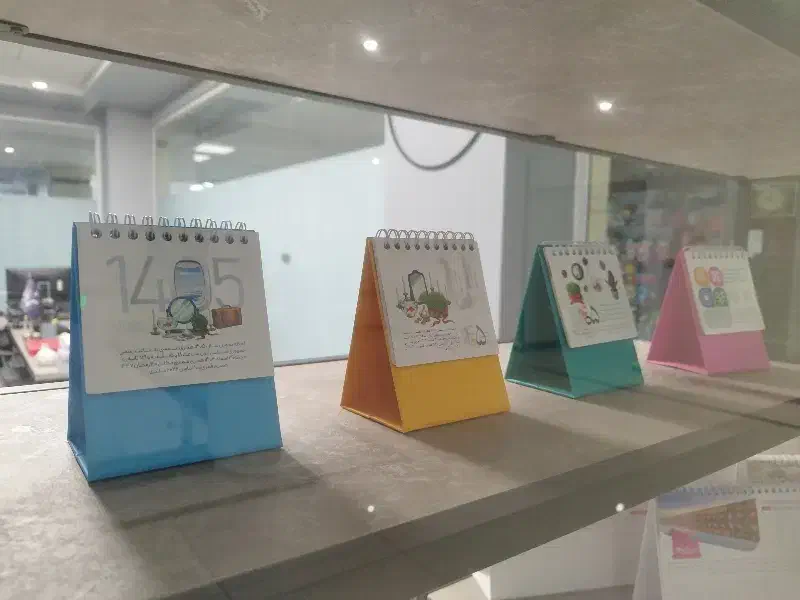 طراحی و چاپ تقویم ستونی|عمده‌فروشی|قزوین, |دیوار