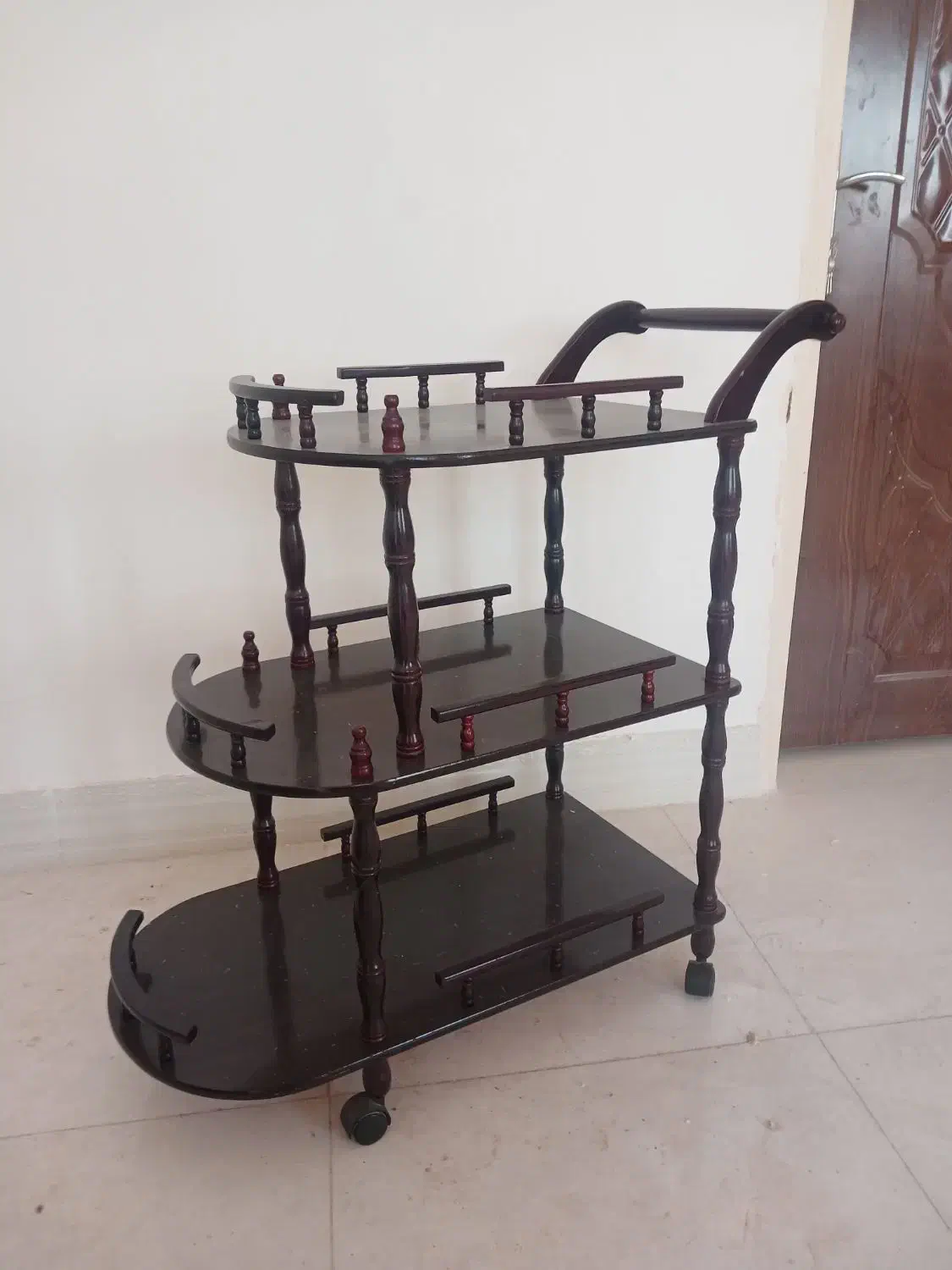 میزبار|مبلمان خانگی و میز عسلی|کرج, حصارک پایین|دیوار