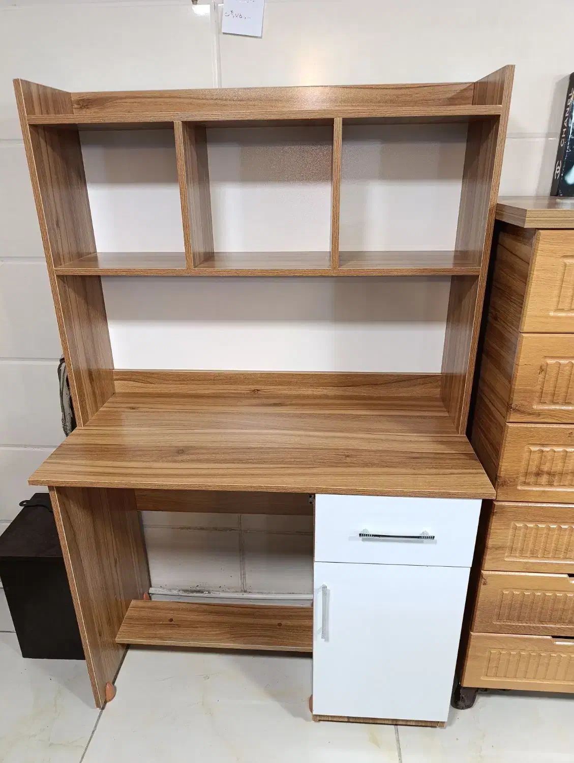 میز تحریر کتابخانه دار .سریر کرمان|میز تحریر و کامپیوتر|کرمان, |دیوار