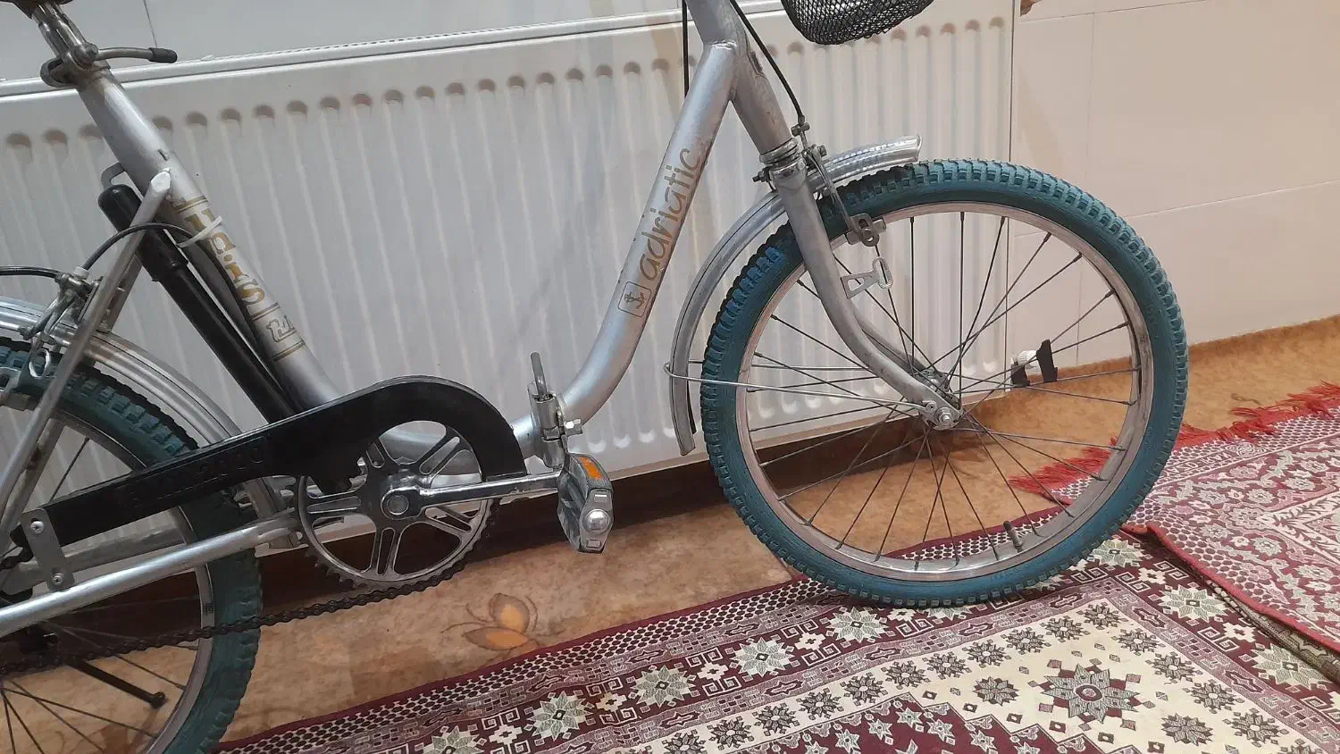 دوچرخه ۲۰ یا ۲۲ تاشو ژاپنی کلکسیونی همراه با تلمبه|دوچرخه، اسکیت، اسکوتر|اصفهان, خوراسگان|دیوار