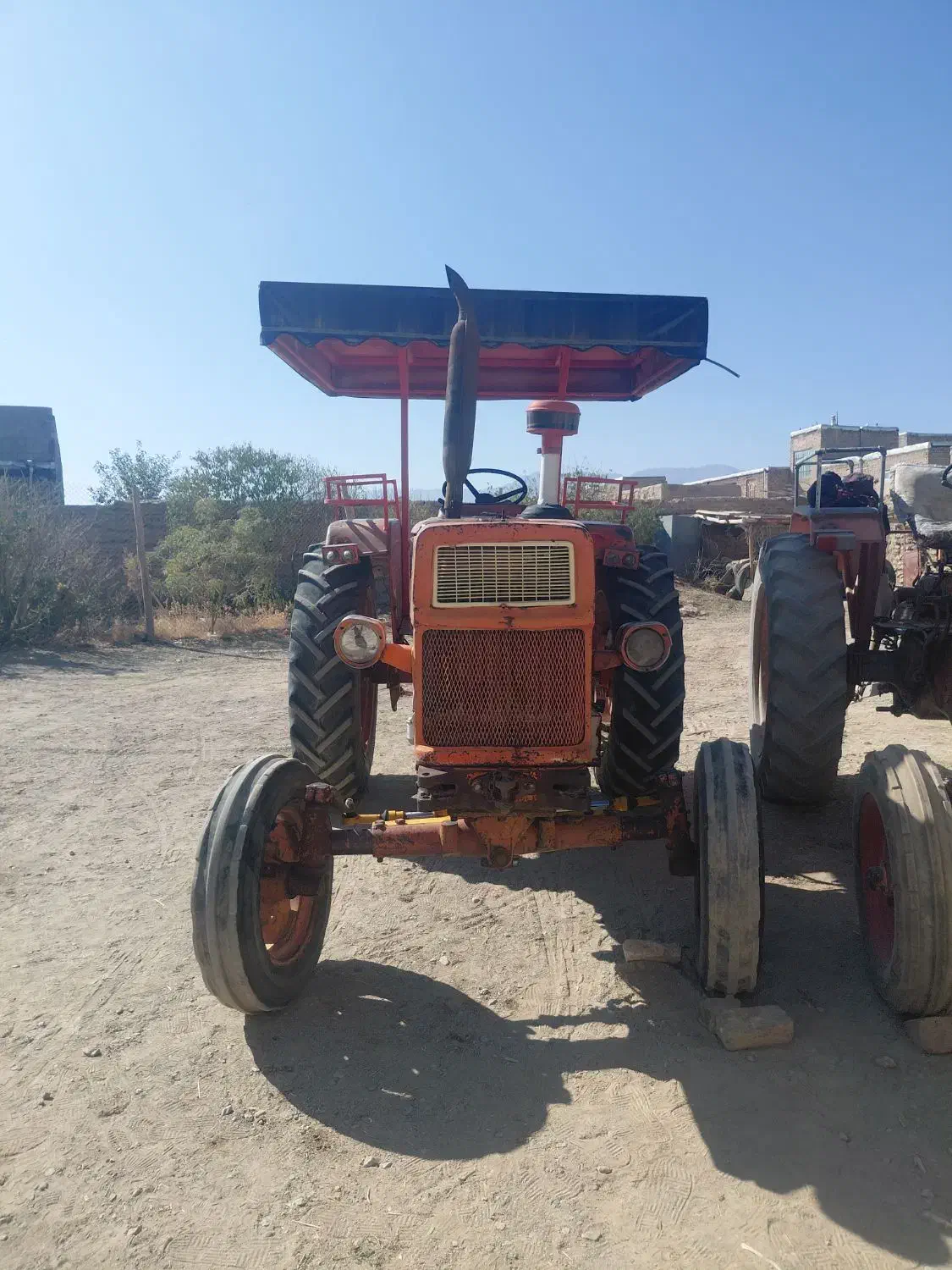 تراکتور رومانی|ماشین‌آلات صنعتی|مهاجران, |دیوار