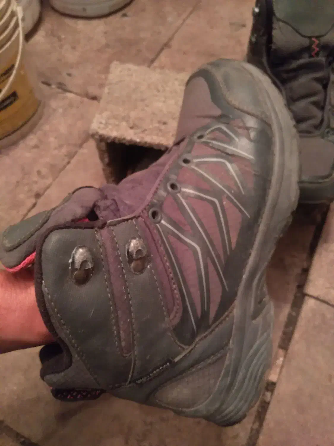 نیم بوت|کیف، کفش، کمربند|کوچصفهان, |دیوار