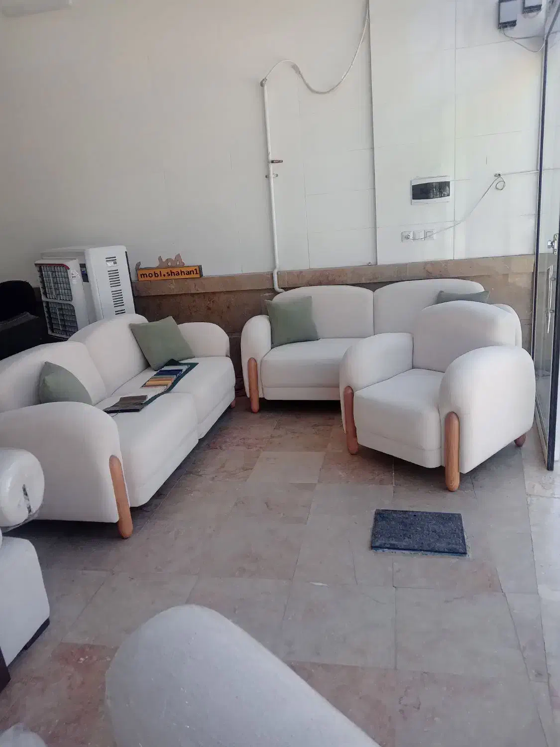 ورساچ|مبلمان خانگی و میز عسلی|نیشابور, جمهوری|دیوار