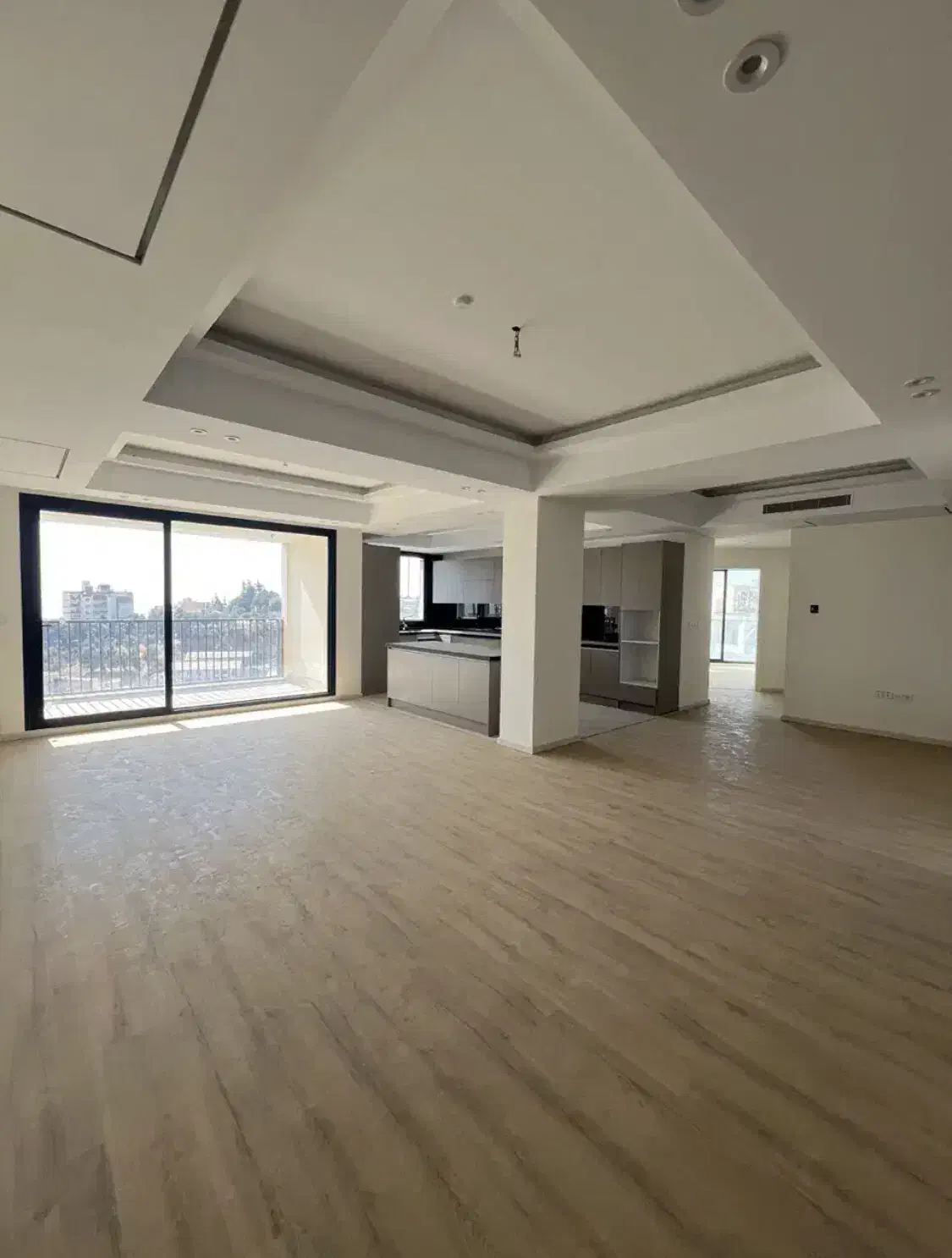 ۱۲۵ متر/بی نظیر/بدون مشابه در منطقه/۲ پارکینگ