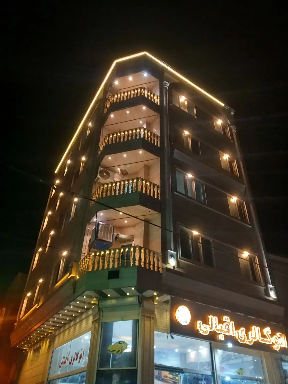 برقکار.برقکاری.برقکش.برقکشی و نصب آیفونهای  تصویری|خدمات پیشه و مهارت|همدان, |دیوار