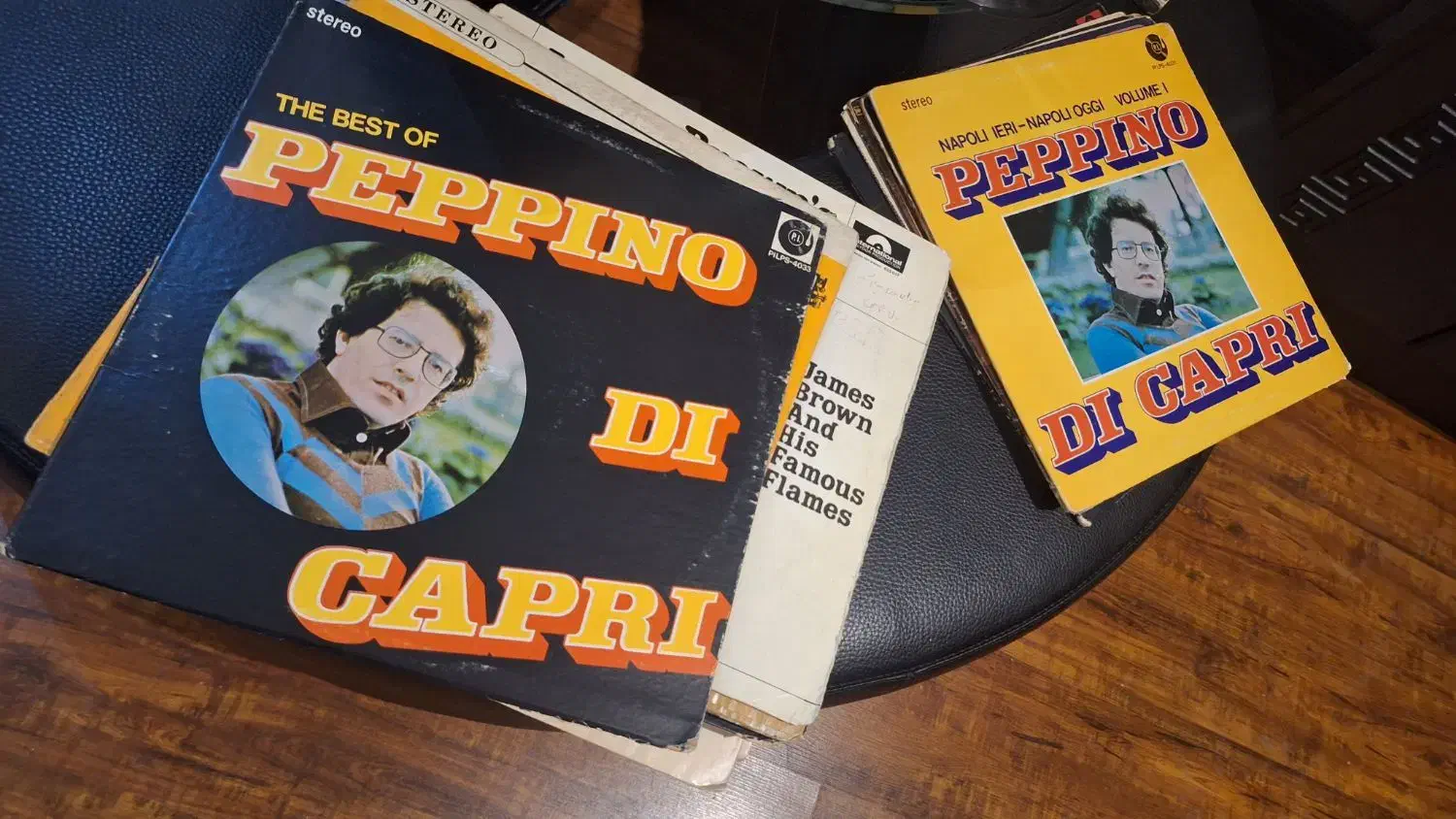 تعدادی صفحات گرامافون قدیمی کلکسیونی کمیاب|کلکسیون اشیاء عتیقه|تهران, اختیاریه|دیوار