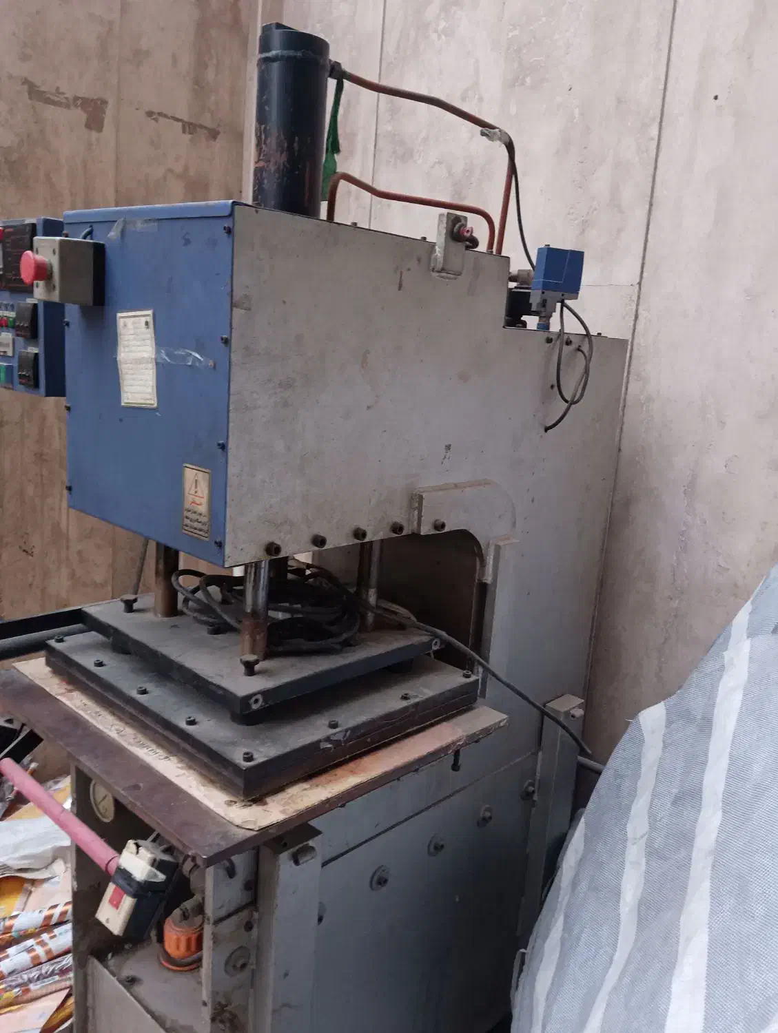 دستگاه پرس|ماشین‌آلات صنعتی|ری, بی‌بی شهر بانو|دیوار