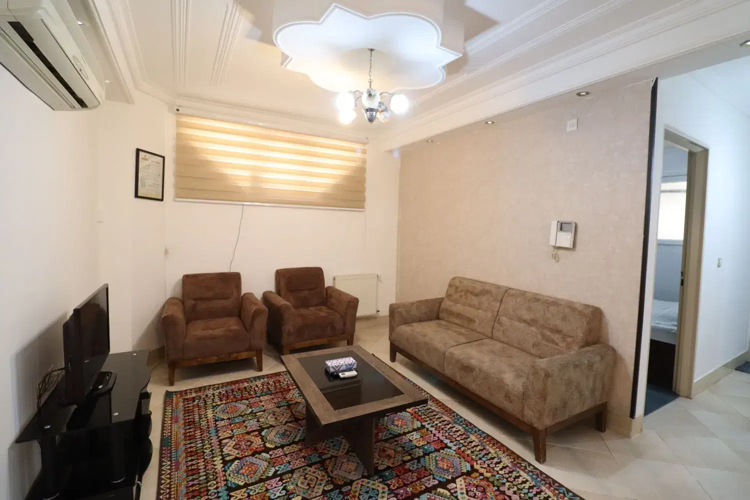 مبلهزرهیآپارتمان|اجارهٔ کوتاهمدت آپارتمان و سوئیت|شیراز, کلاهدوز|دیوار