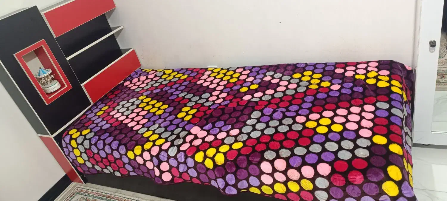 تحت خواب|تخت و سرویس خواب|قروه, |دیوار