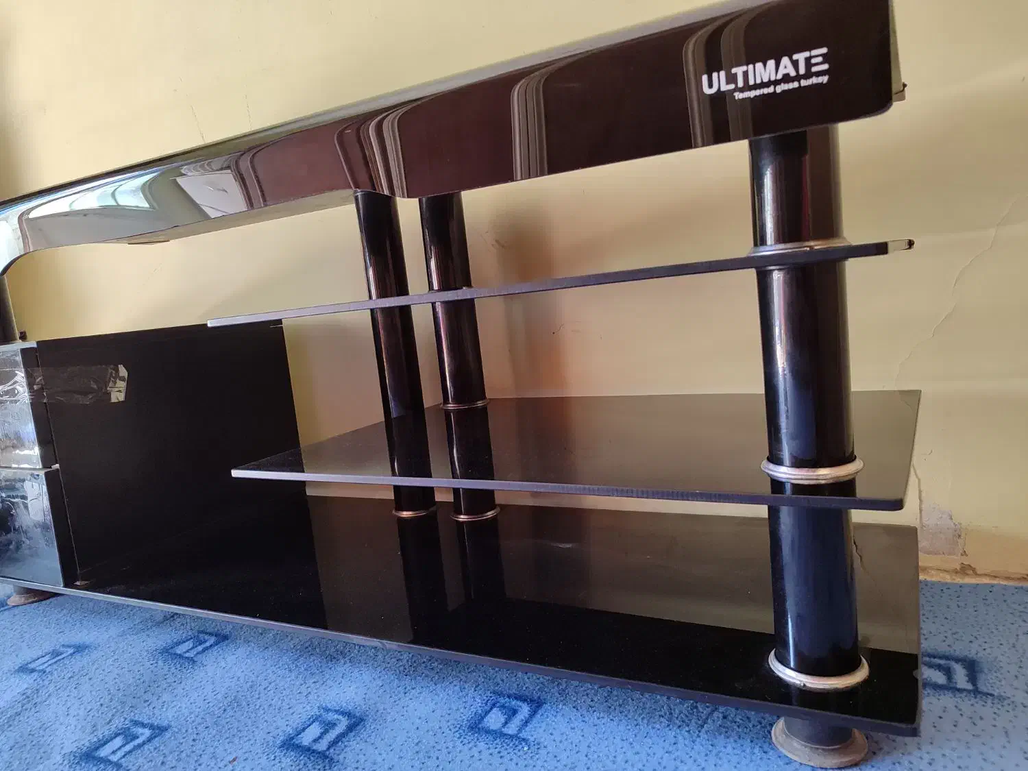 میزتلوزیون شیشهای سالم و تمیز|میز تلویزیون|بوشهر, |دیوار