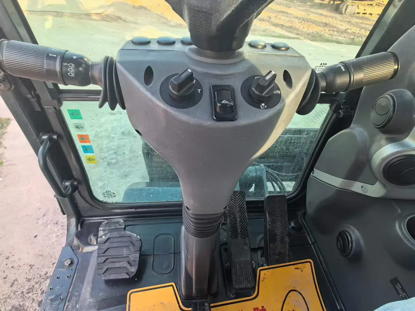 بیل لاستیکی هیوندای 210WVS|خودرو سنگین|اهواز, شریعتی جنوبی|دیوار