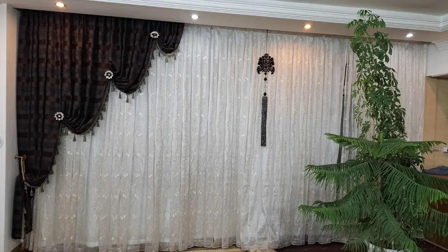 پرده پذیرای|پرده، رانر، رومیزی|نیشابور, بزرگمهر|دیوار