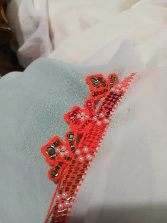 پذیرش انواع کریشی و دوخت|لباس|لاشار, |دیوار