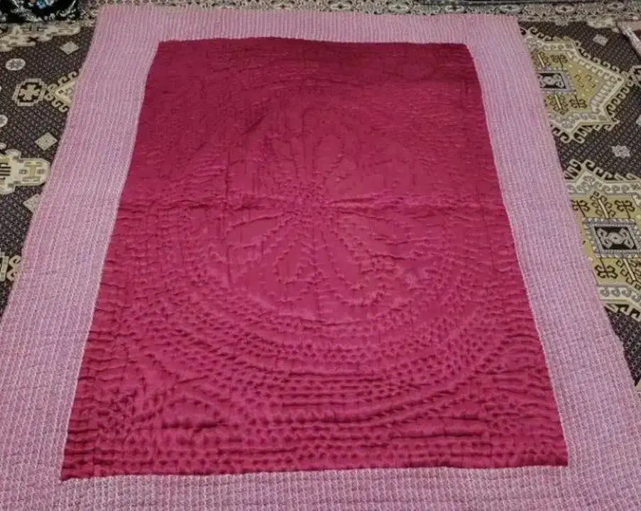 لحاف|رختخواب، بالش، پتو|قم, شهر قائم|دیوار