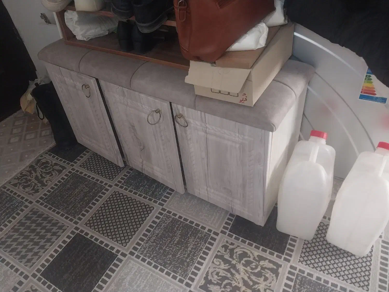 جاکفشی|جاکفشی، کمد، دراور|بجنورد, |دیوار