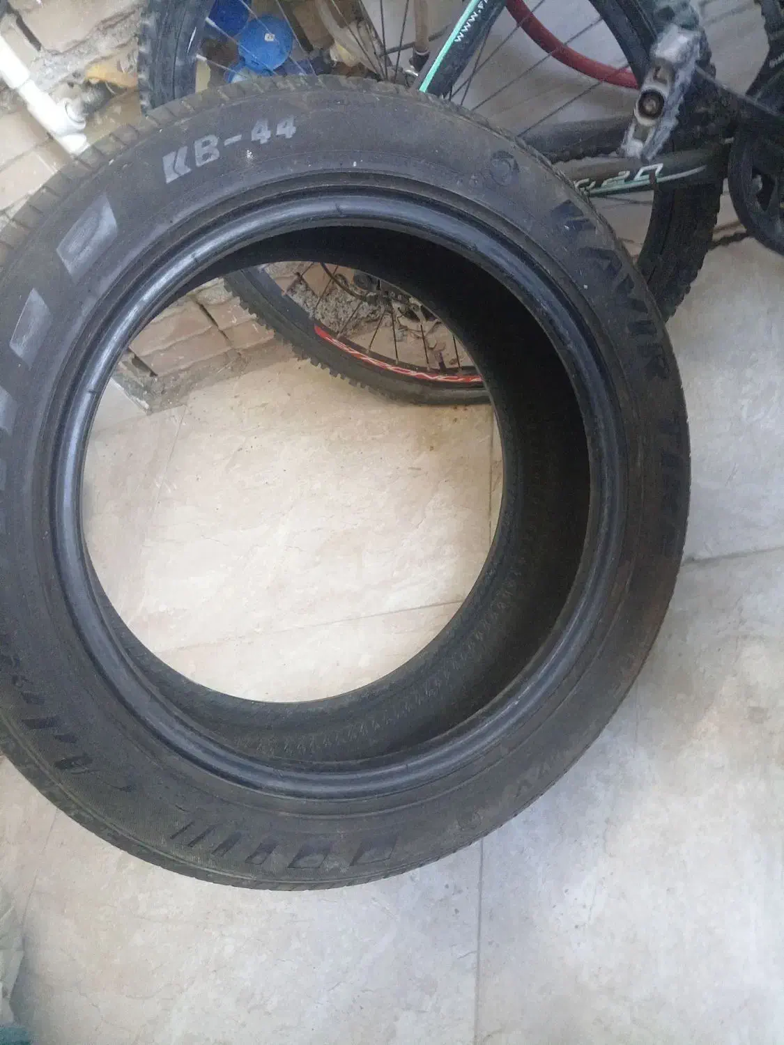 لاستیک سایز 16|قطعات یدکی و لوازم جانبی|شیراز, ده پیاله|دیوار