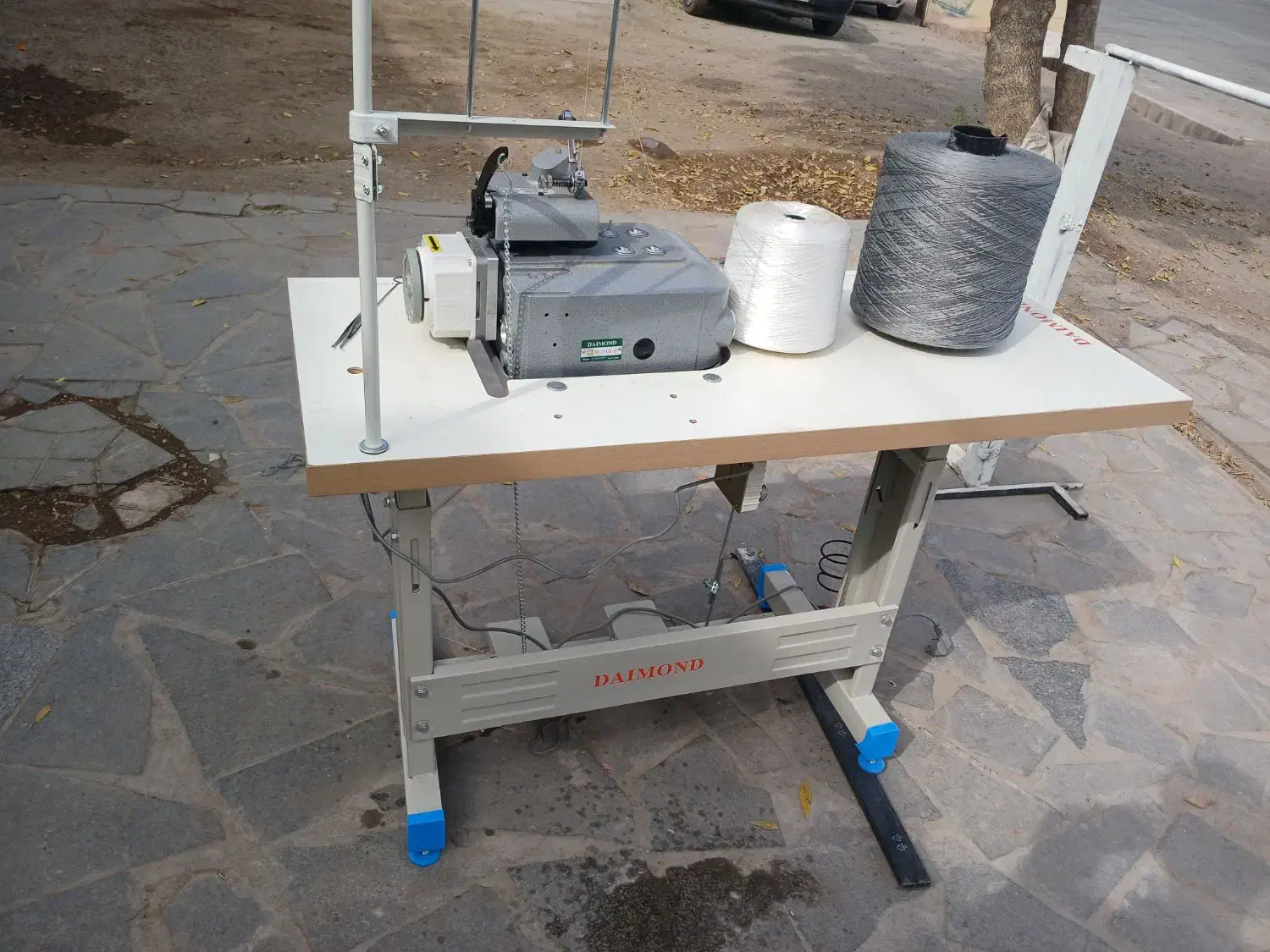 چرخ سردوز فرش گلیم|چرخ خیاطی و ریسندگی|تربت‌حیدریه, فردوسی جنوبی|دیوار