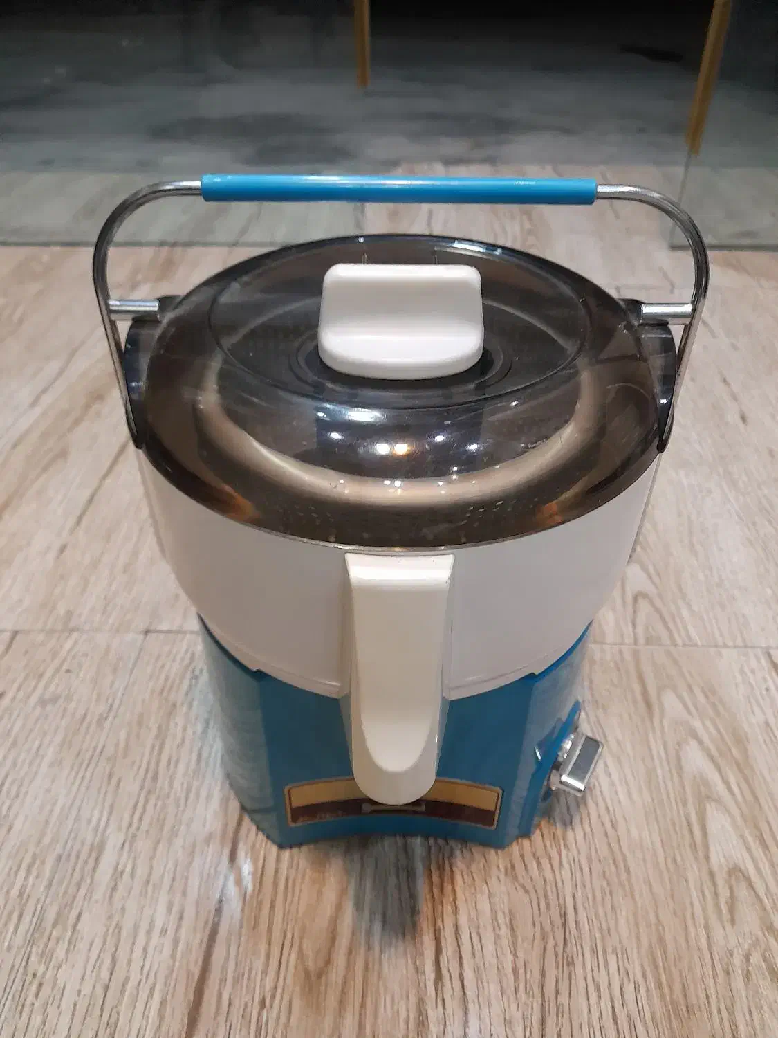 آبمیوه گیری نیکو ناسیونال سابق نو|آبمیوهگیر و آبمرکباتگیر|رشت, هلال احمر|دیوار